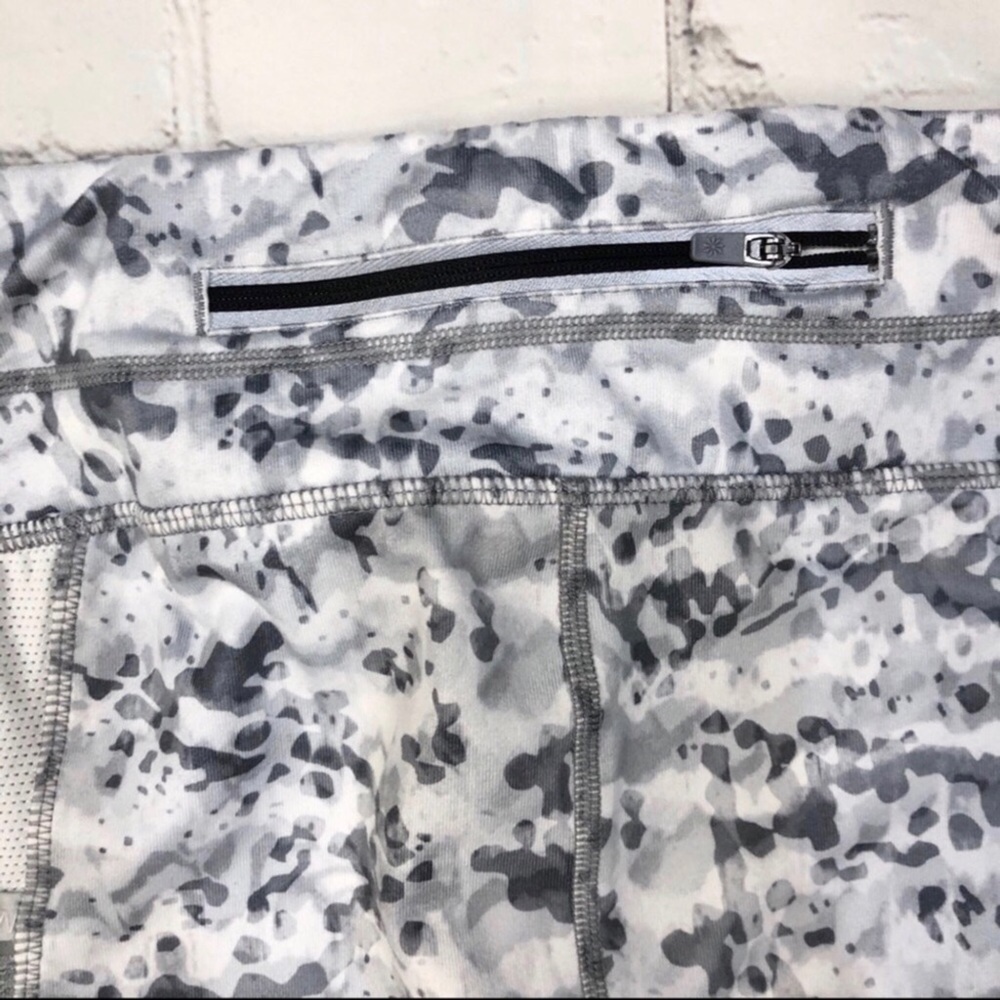 Athleta Run Dapple Be Free Crop Legging Gray White Size Small Activewear - Picture 4 of 14